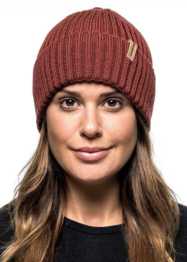 beanie_rib_rust_red_w